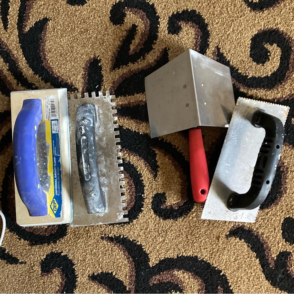 Set of Trowels with Blue and Red Handles